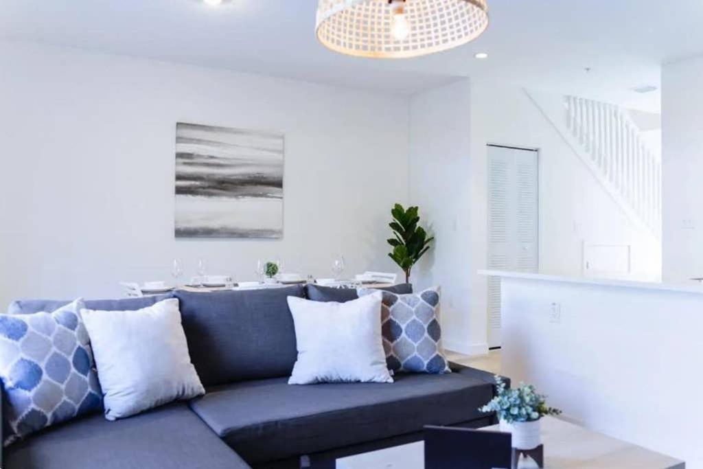Outstanding Townhouse 18 Min From The Beach - Th2 Miami Luaran gambar