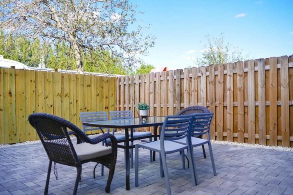 Outstanding Townhouse 18 Min From The Beach - Th2 Miami Luaran gambar